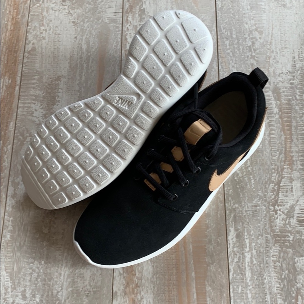 NWT Nike Roshe one suede premium - Picture 7 of 7